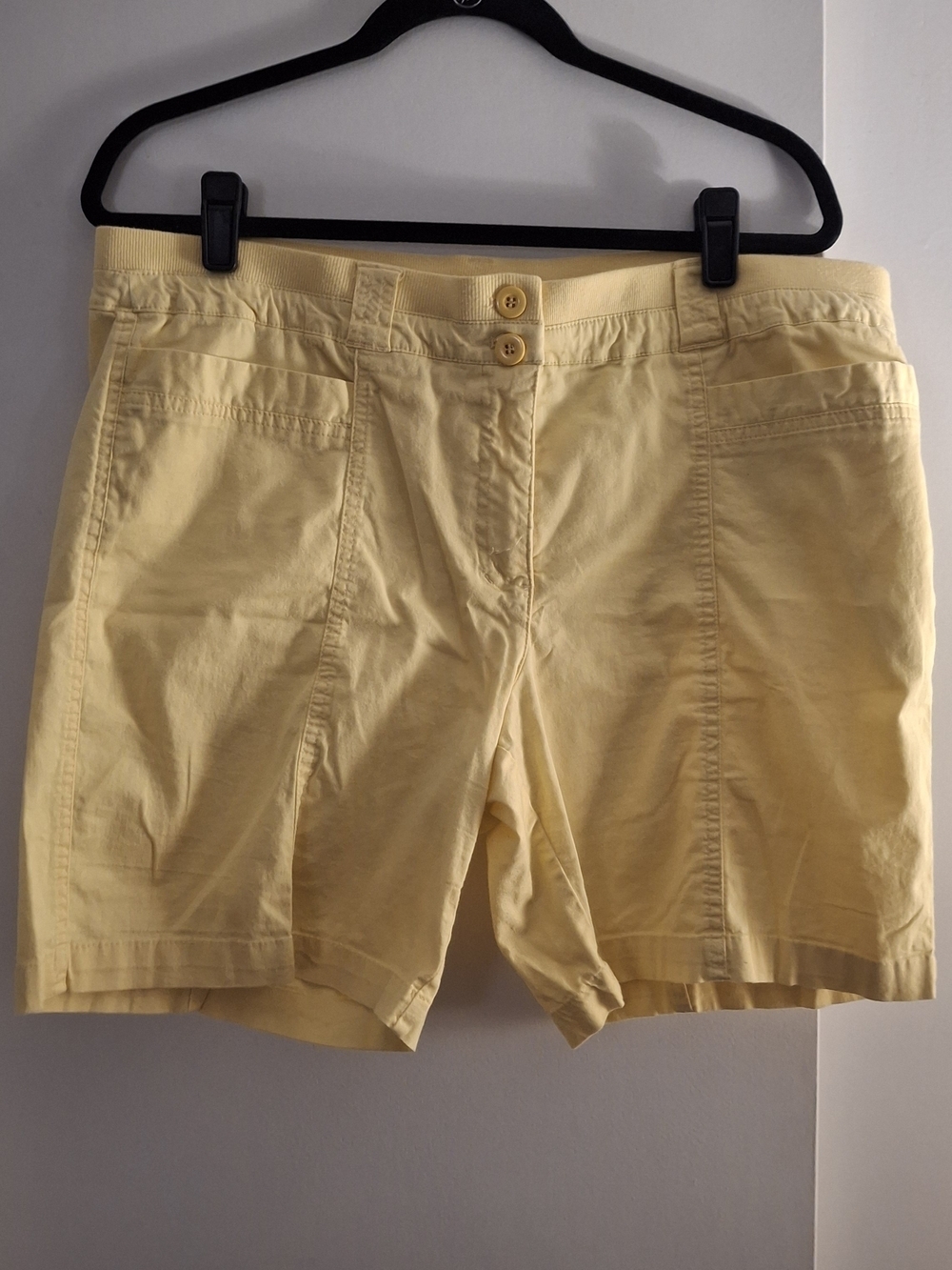 Coral Bay Light Yellow Women's Bermuda Shorts